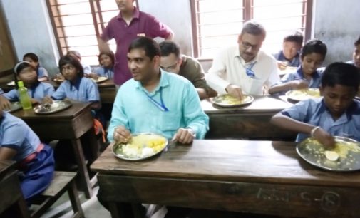 District Magistrate of Hooghly Y Ratnakar Rao at Govt School of Hooghly under surprise inspection