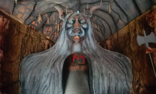 Baranagar Alambazar Unveils Terrifying Yet Entertaining Ghost-Themed Pandal, Drawing Thousands of Spectators